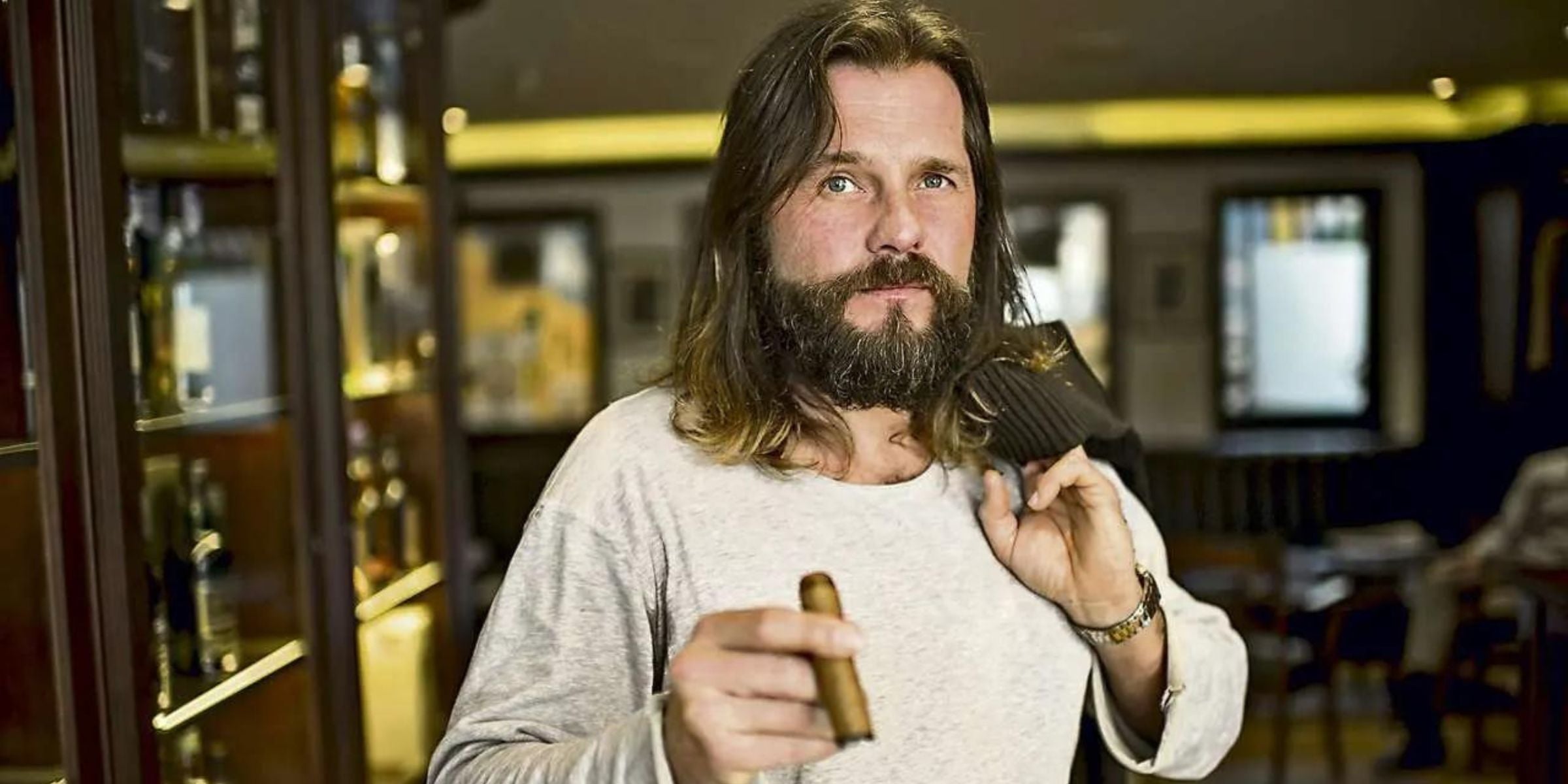 Entrepreneur and APACHE STAR world record setter Roger Anthony Cassius Klüh with cigar