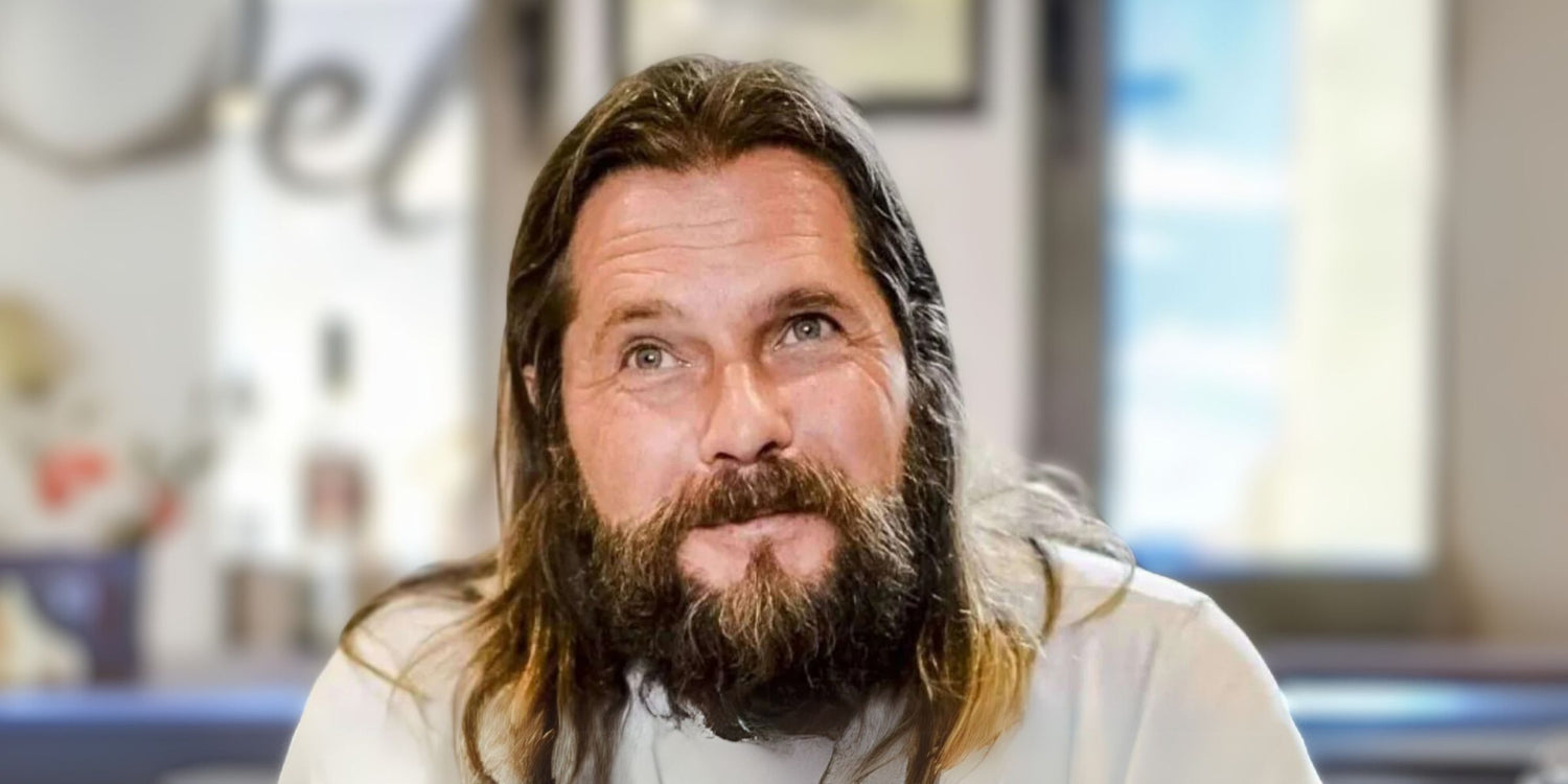 Roger Anthony Cassius Klüh in an interview about APACHE STAR.