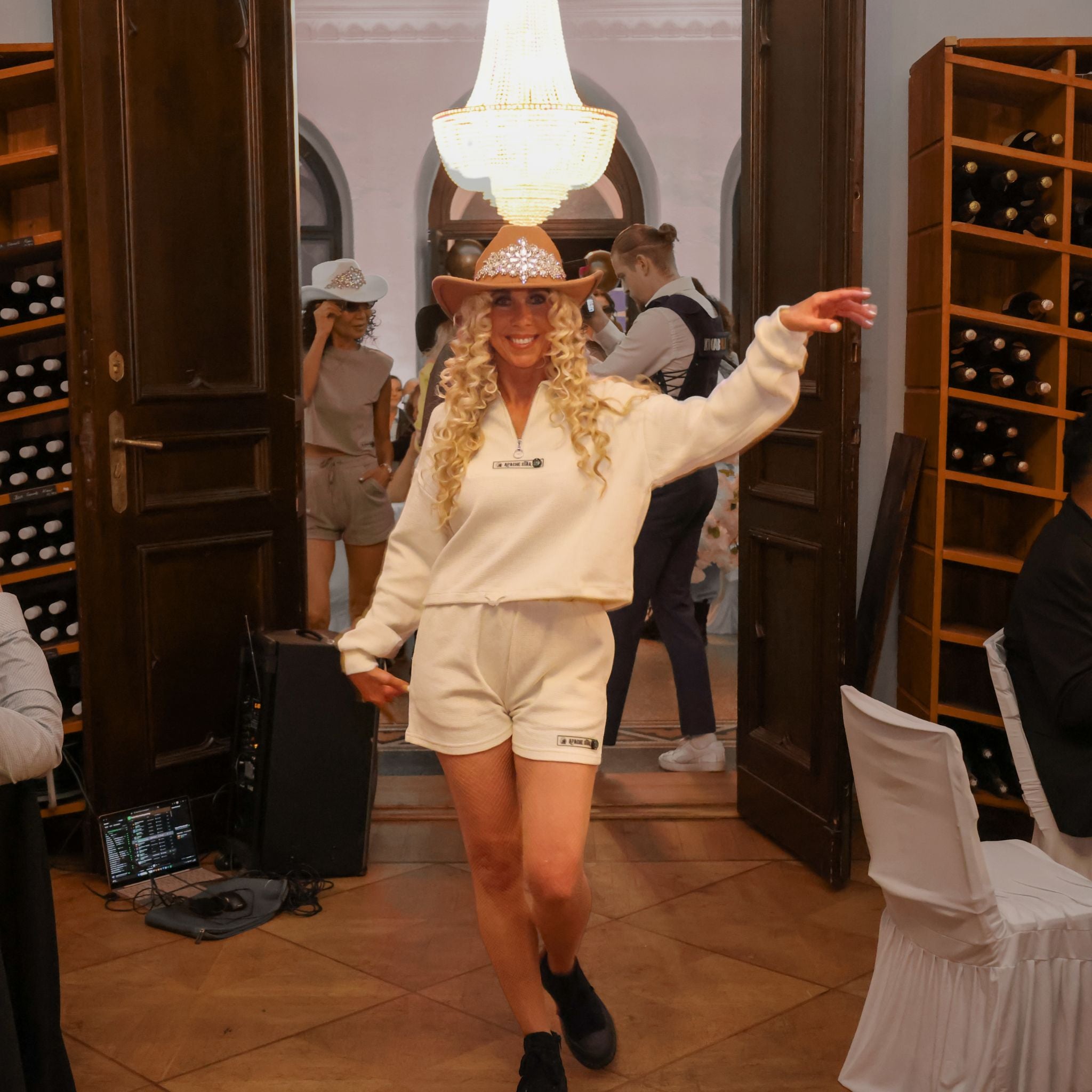 APACHE STAR® Paris waffle set on the Taste & Talk Nightwalk runway at Schloss Reichenow, Berlin