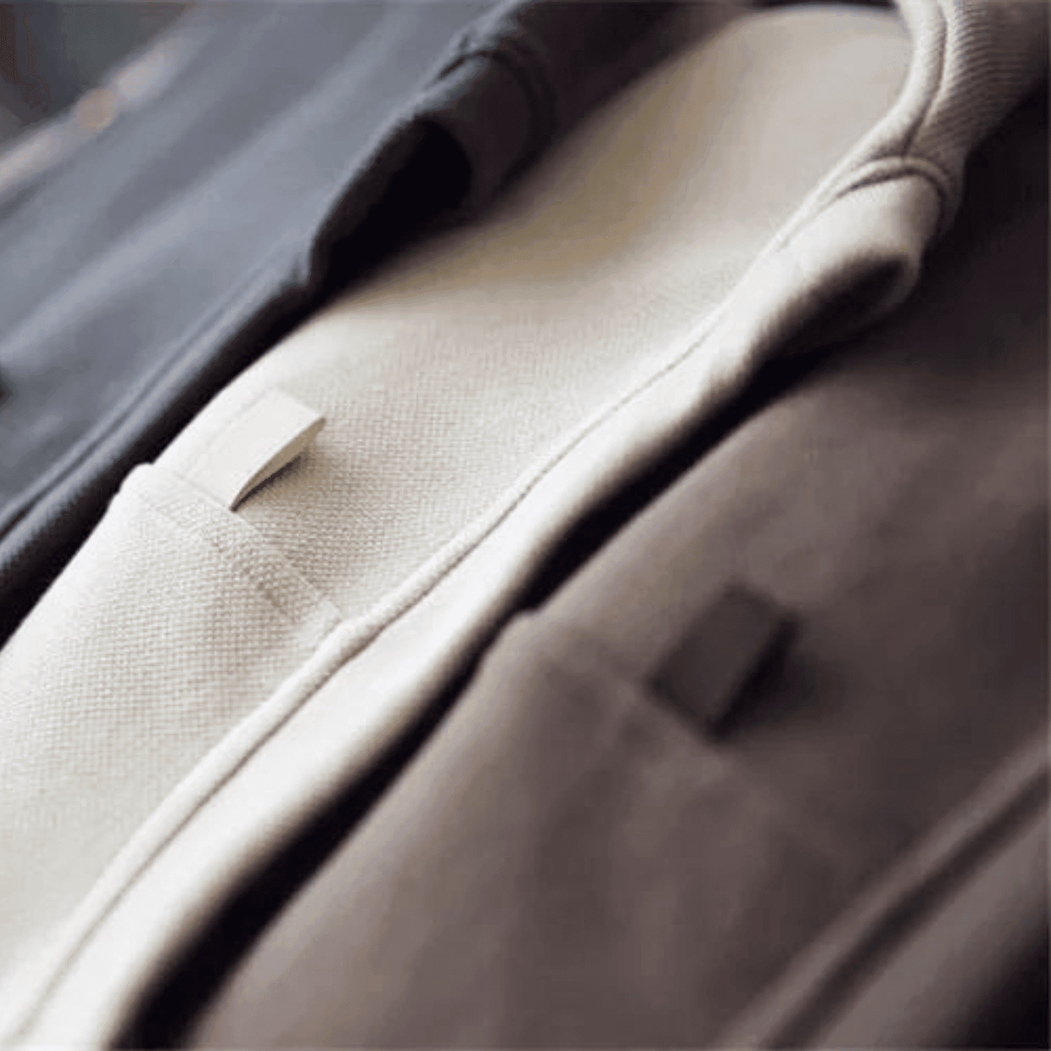 Interior view of BOXY TEE 'MANHATTAN' by APACHE STAR in multiple colors, showing outer tags and premium cotton lining.