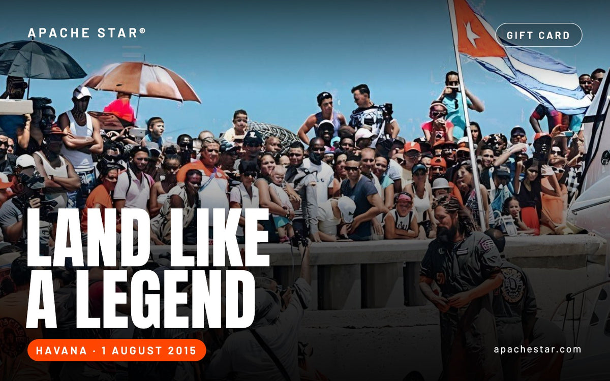 APACHE STAR® gift card, design Land like a legend: the crowd on the quay in Havana as the crew arrives