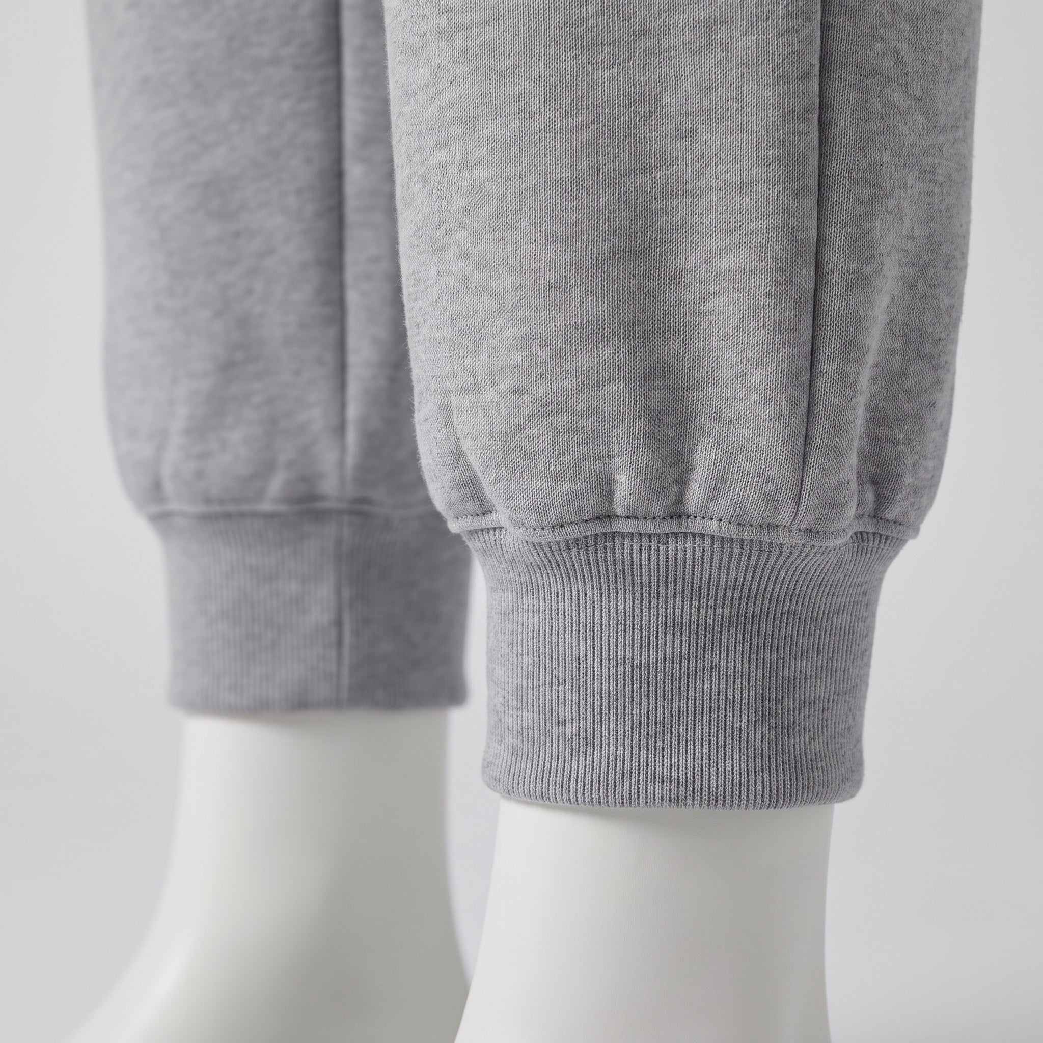 APACHE STAR® Iconic Pants “Dubai” in Grey — ribbed ankle cuff close-up