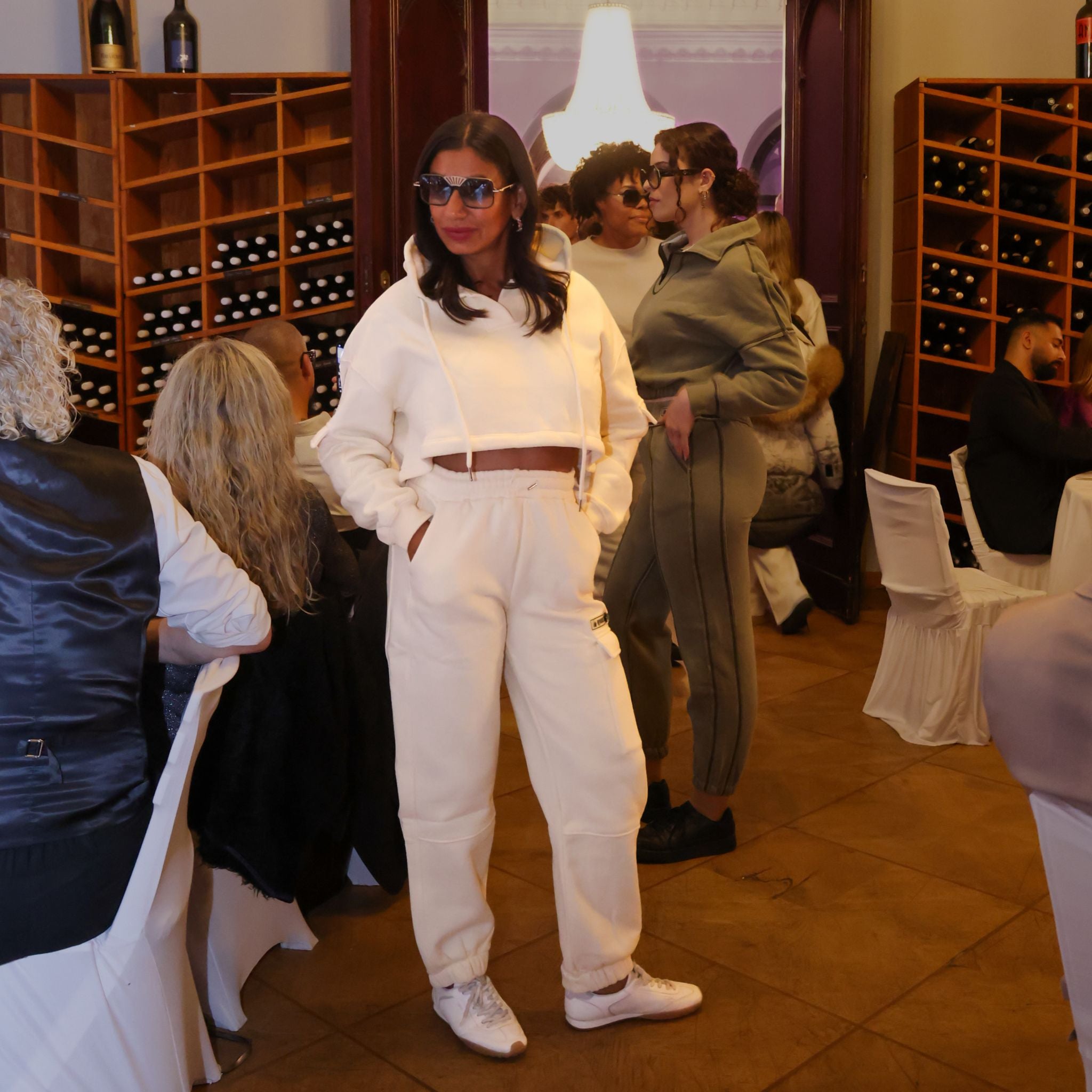 APACHE STAR® London cargo set on the Taste & Talk Nightwalk runway at Schloss Reichenow, Berlin