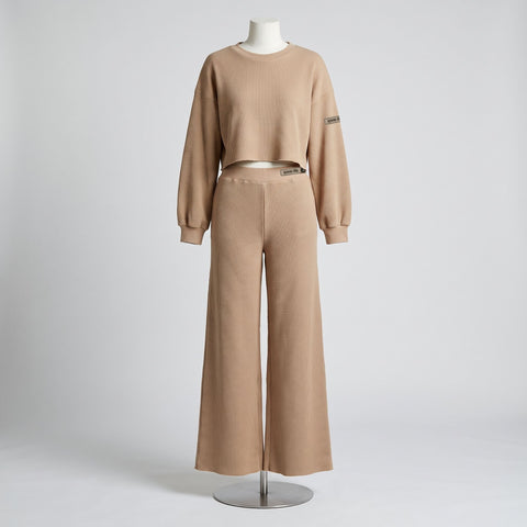APACHE STAR® GLOBETROTTER Mykonos waffle set in Caramel — crop top and pants, front view