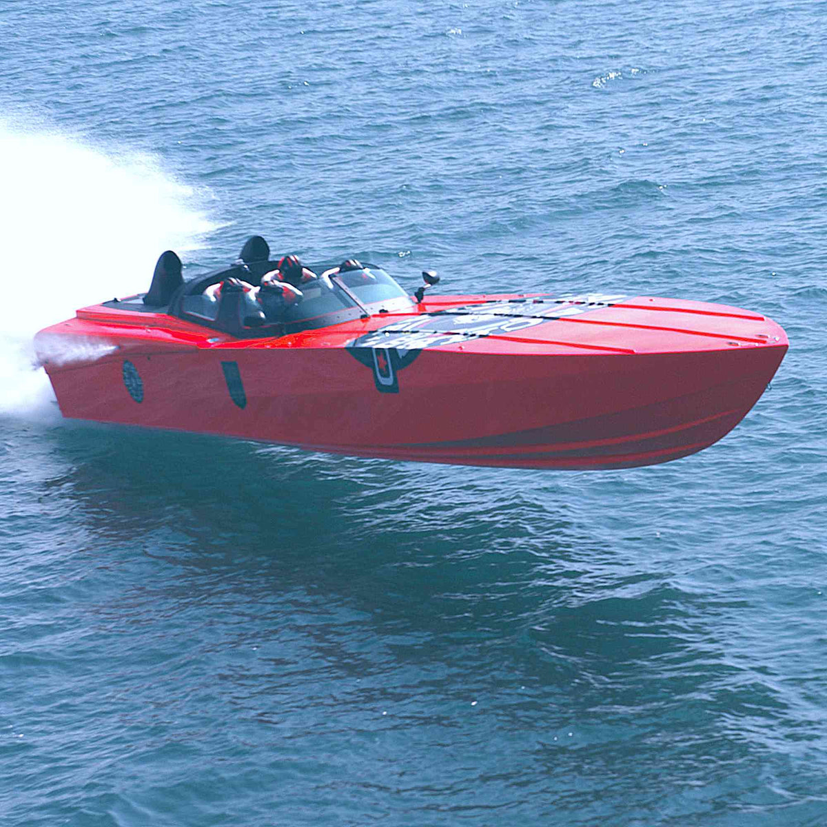 The APACHE STAR at speed across the Florida Strait, August 1, 2015